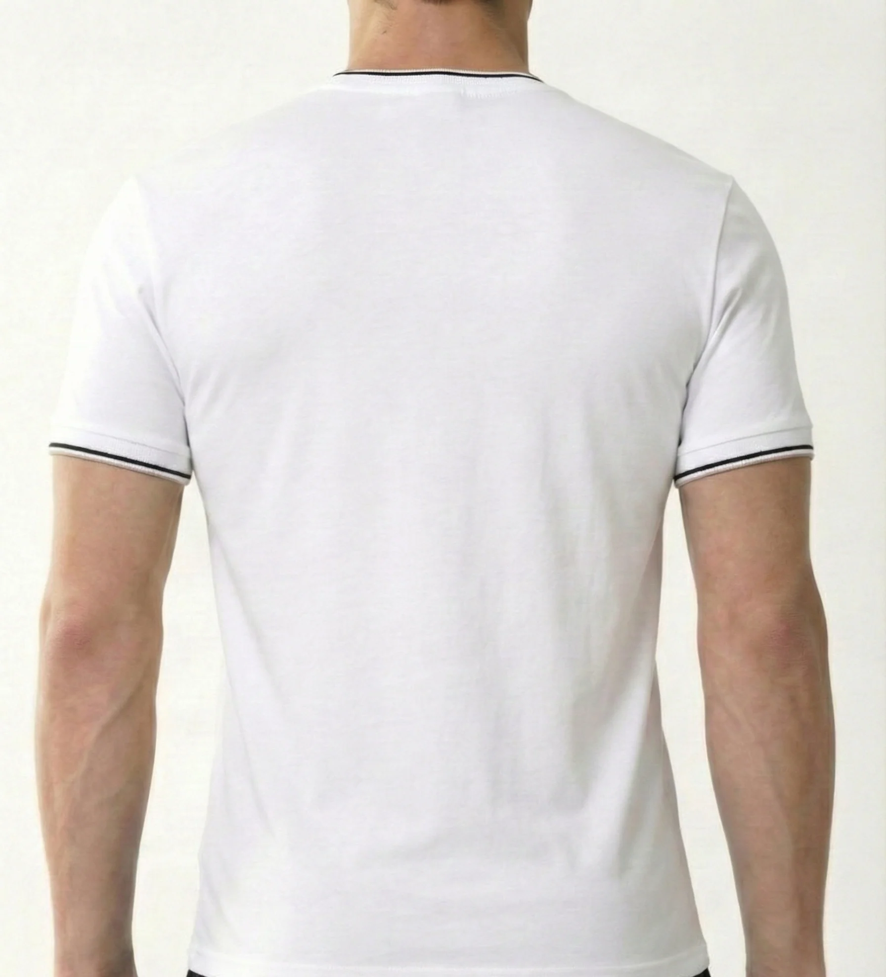 Luxe 26 T - White/ Black Trim - Image 3