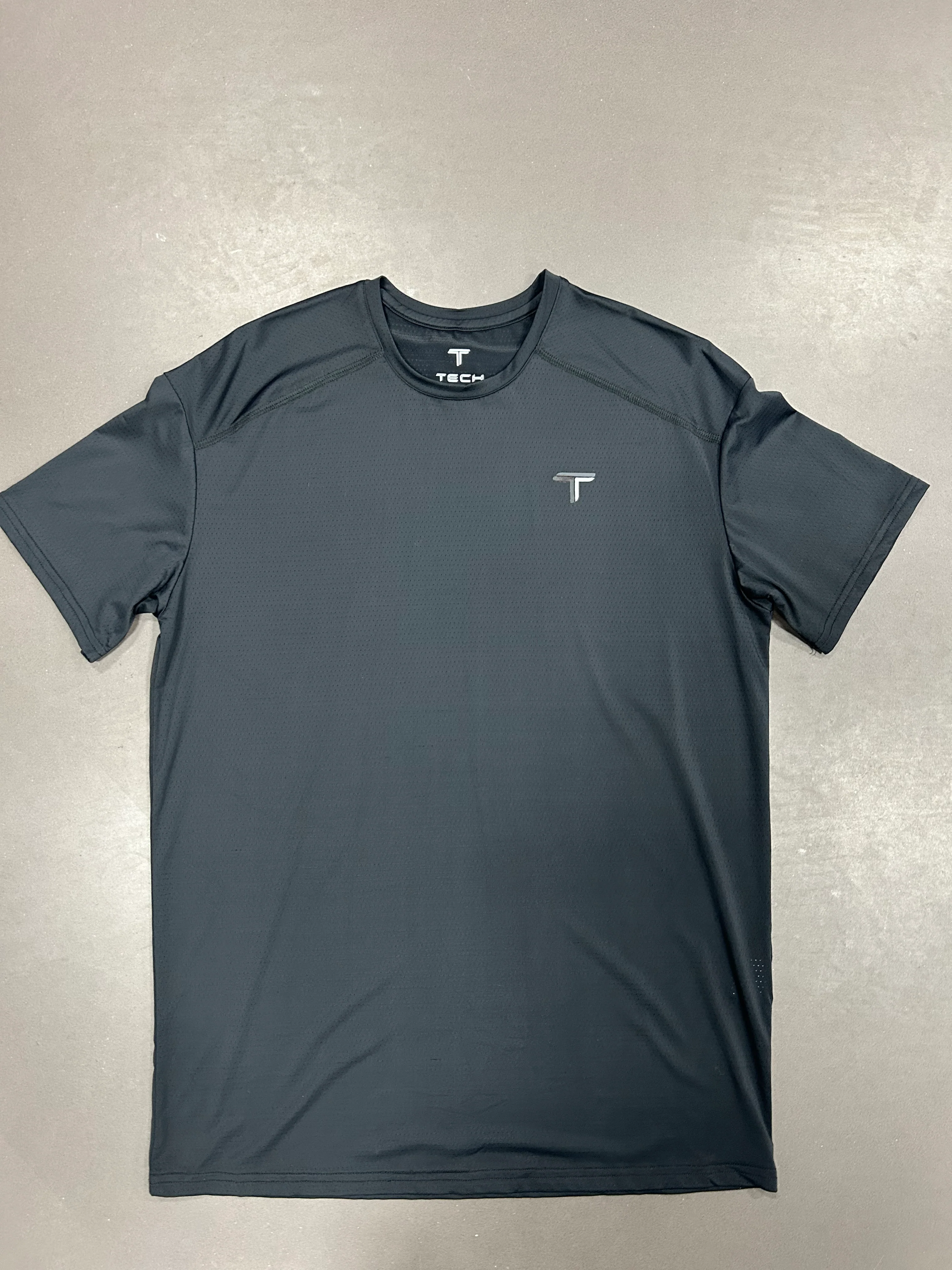 RESELL: Black Peak Tee, Medium