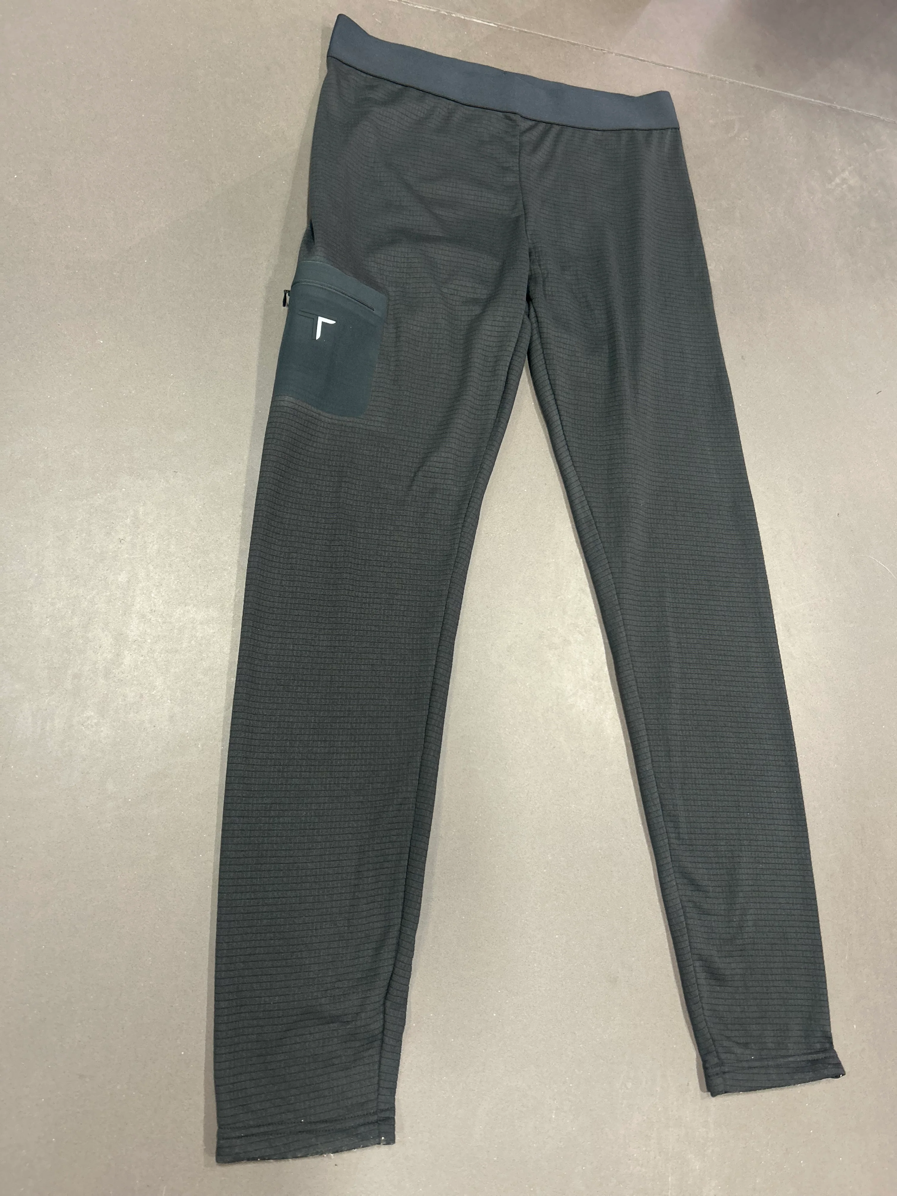 RESELL: Black Thermal Pants Medium - Image 4
