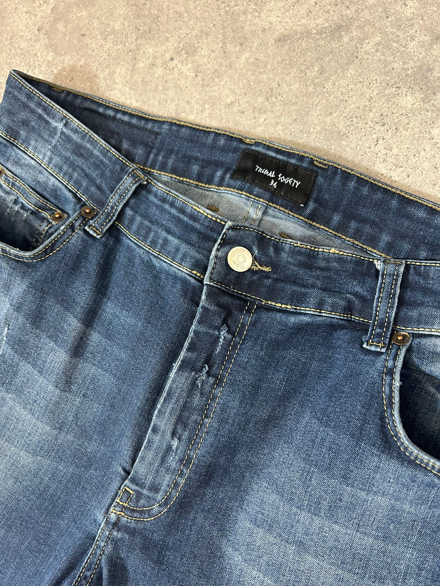 RESELL: Distressed Denim Jeans 31/36 - Image 4