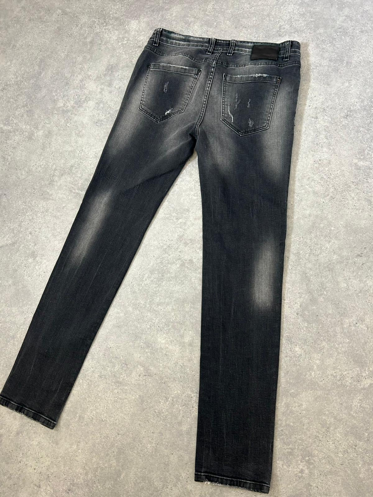 RESELL: Distressed Grey Jeans 31/36 - Image 3
