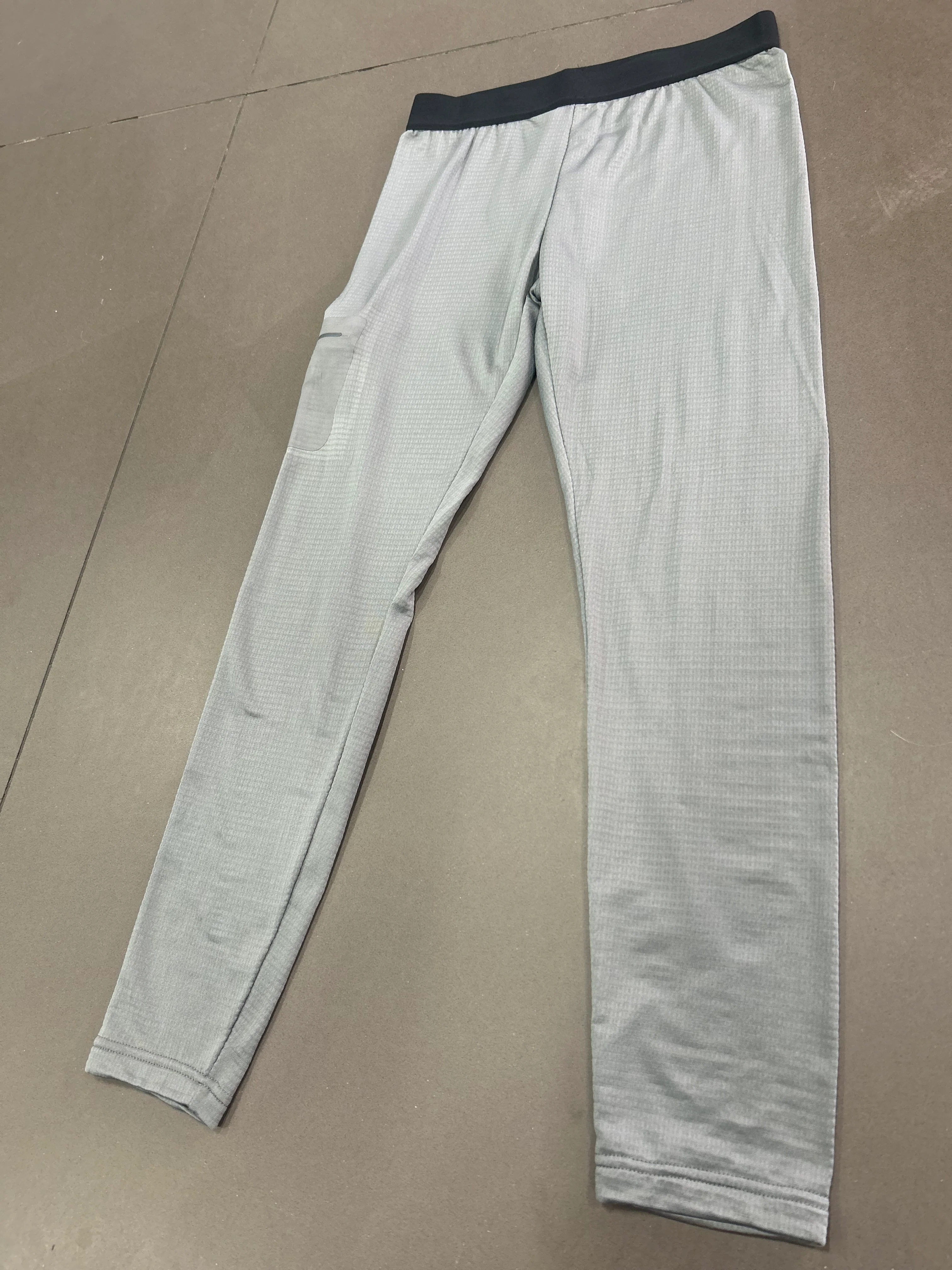 RESELL: Grey Thermal Pants Medium - Image 3