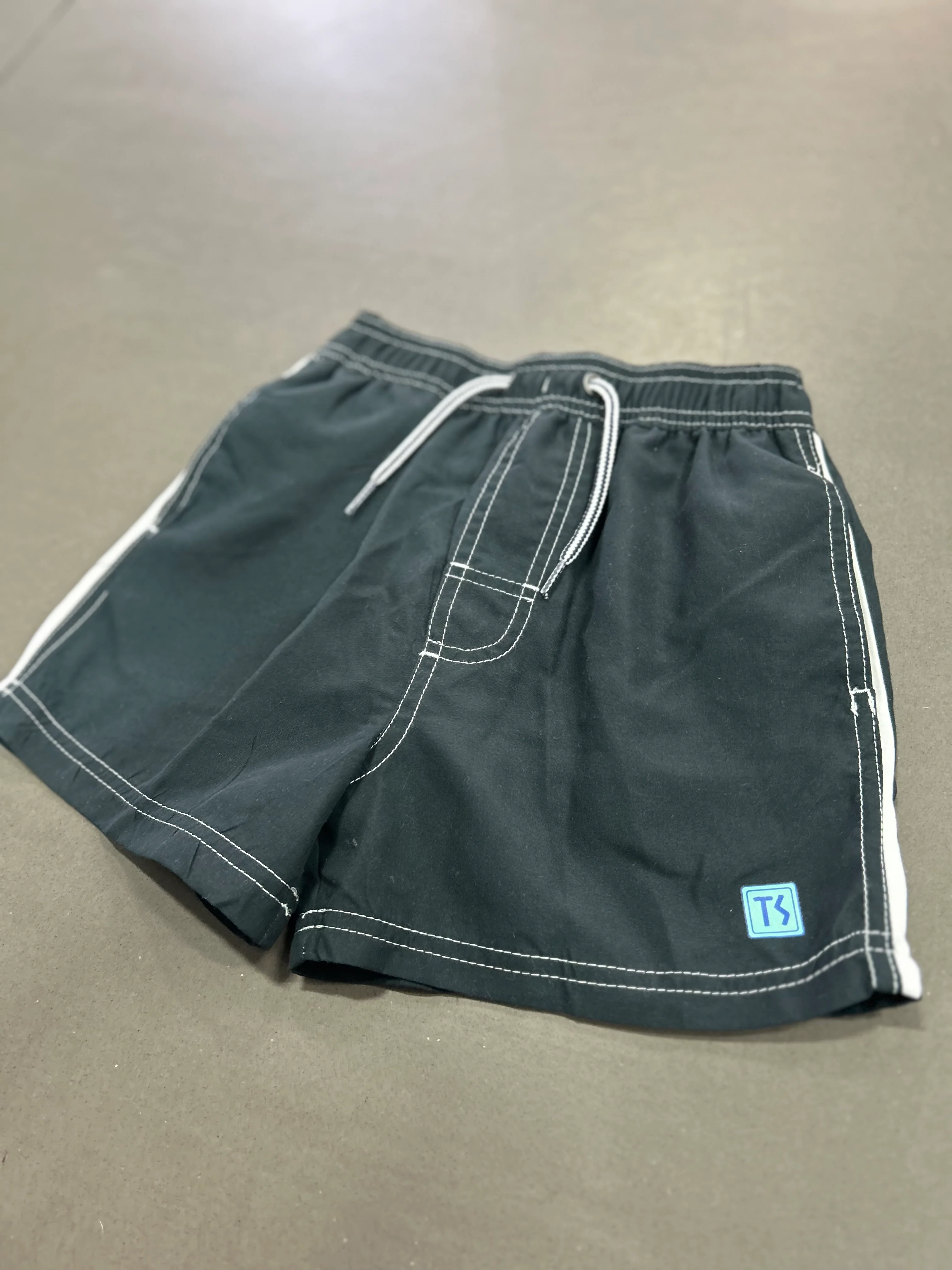 RESELL: Kids black swim shorts - Image 2