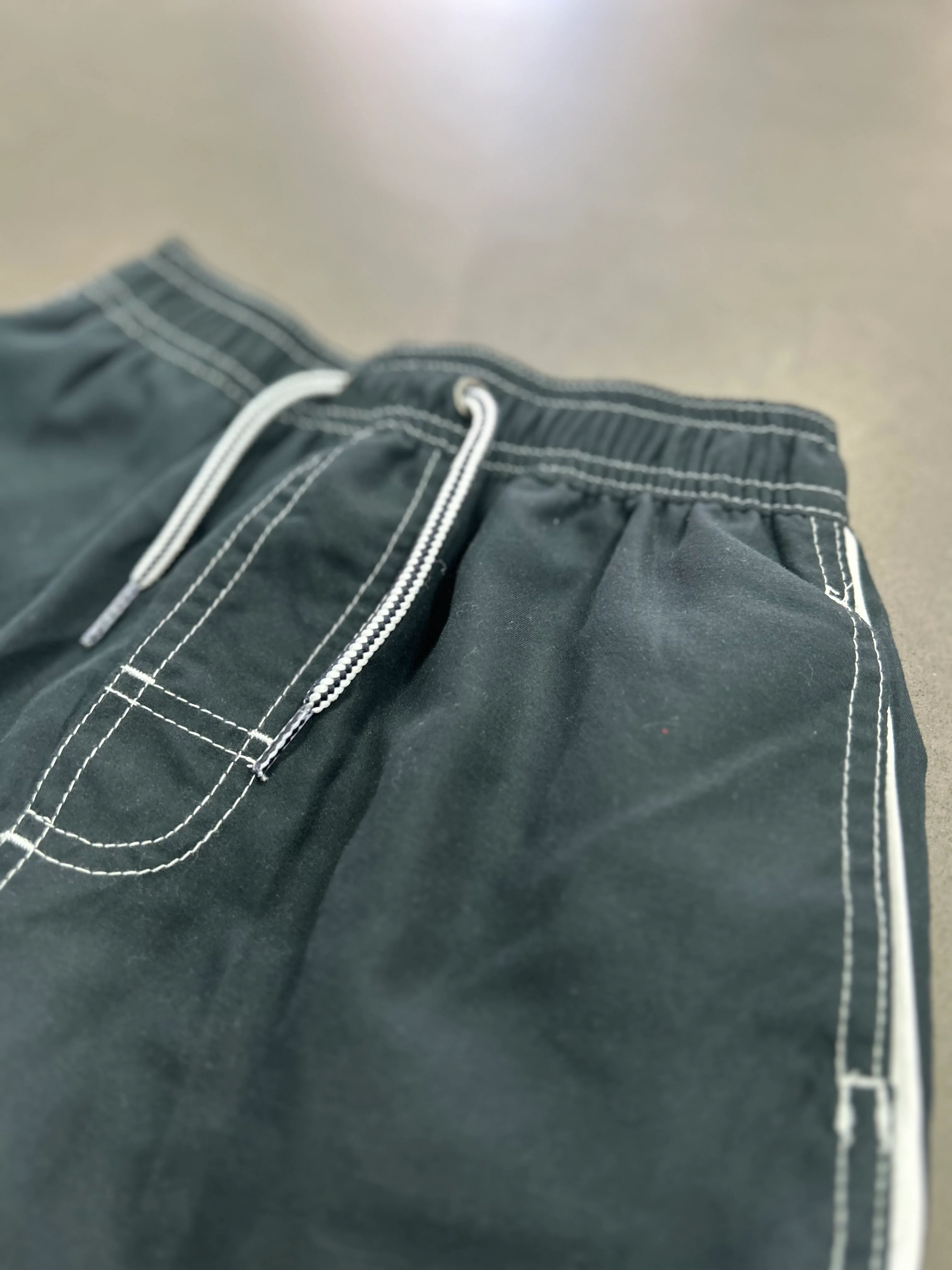 RESELL: Kids black swim shorts - Image 4