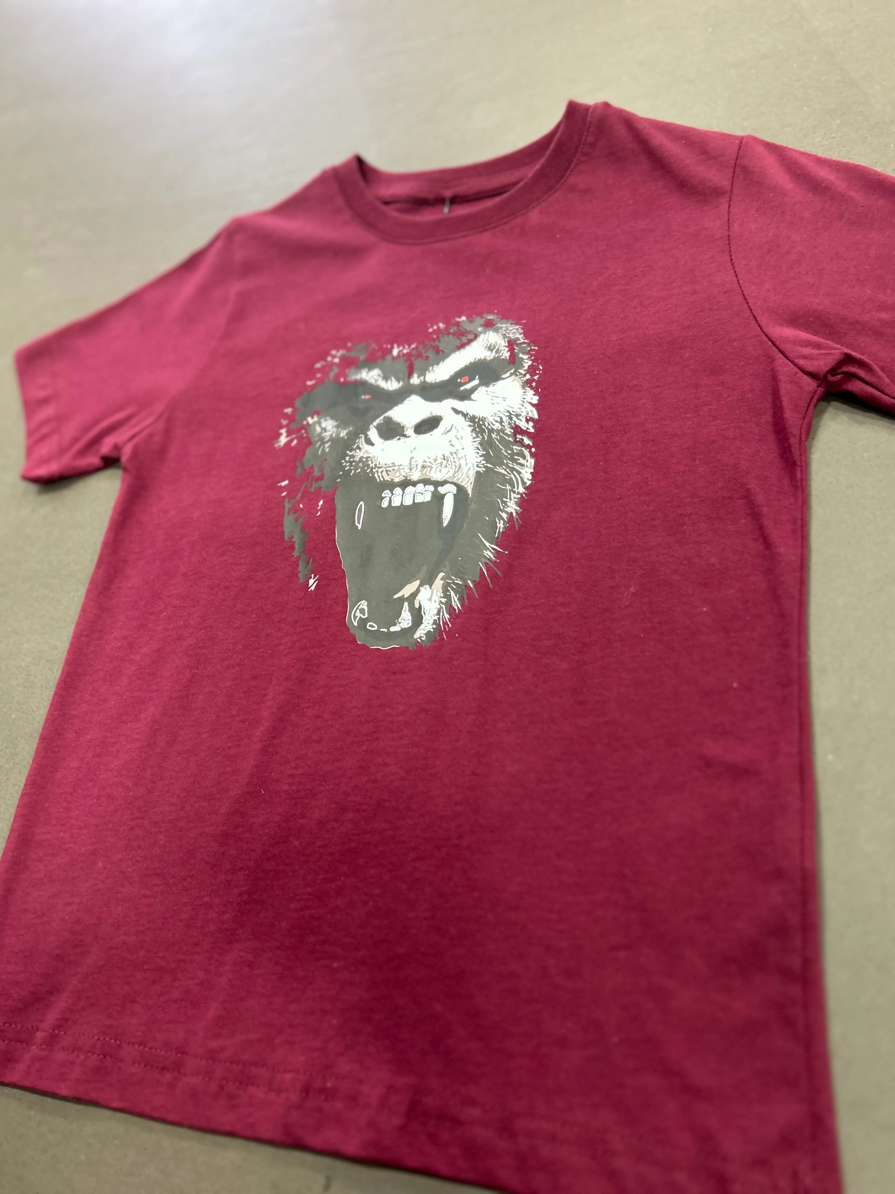 RESELL: Kids burgundy gorilla print T-shirt - Image 2