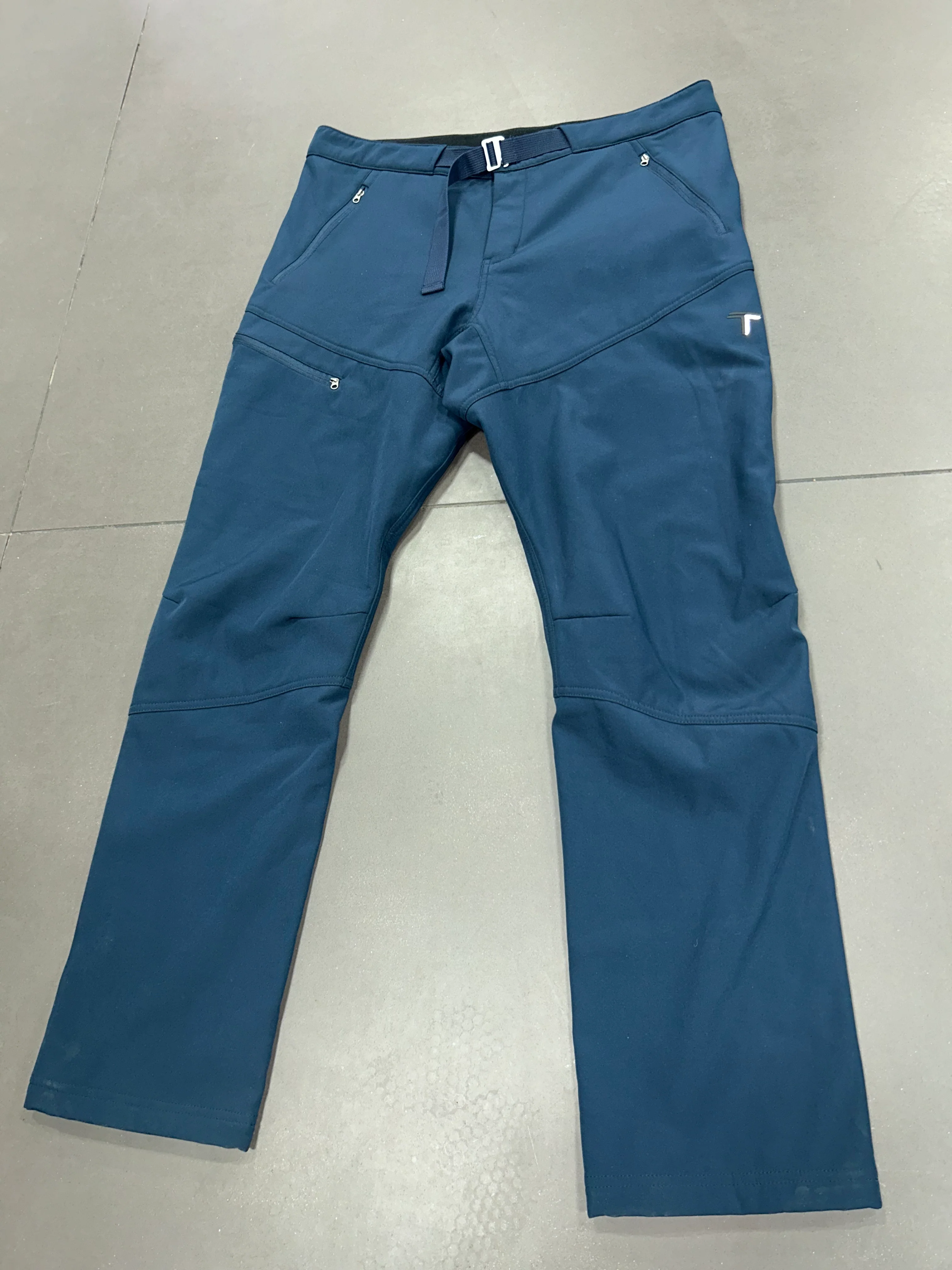 RESELL: Navy Trek Tech Pants 3XL - Image 3