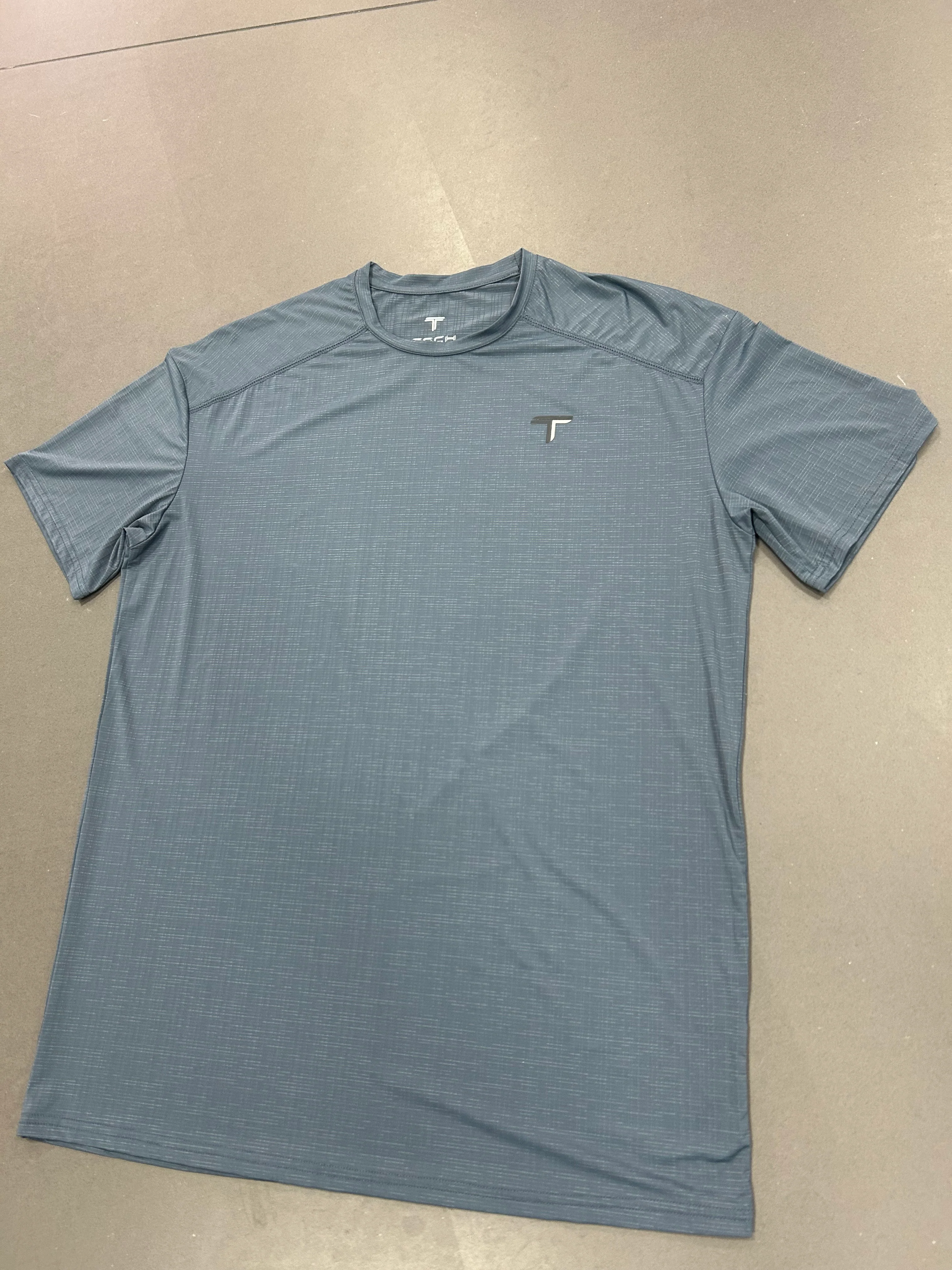 RESELL: Slate gravity T-shirt, Large - Image 2
